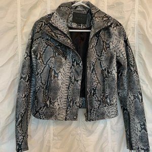 NWOT✨  Blank NYC Snakeskin Leather Jacket